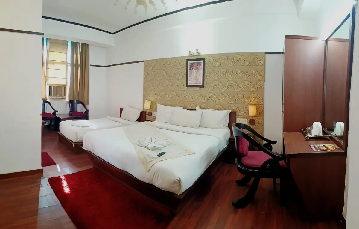 Triple Room